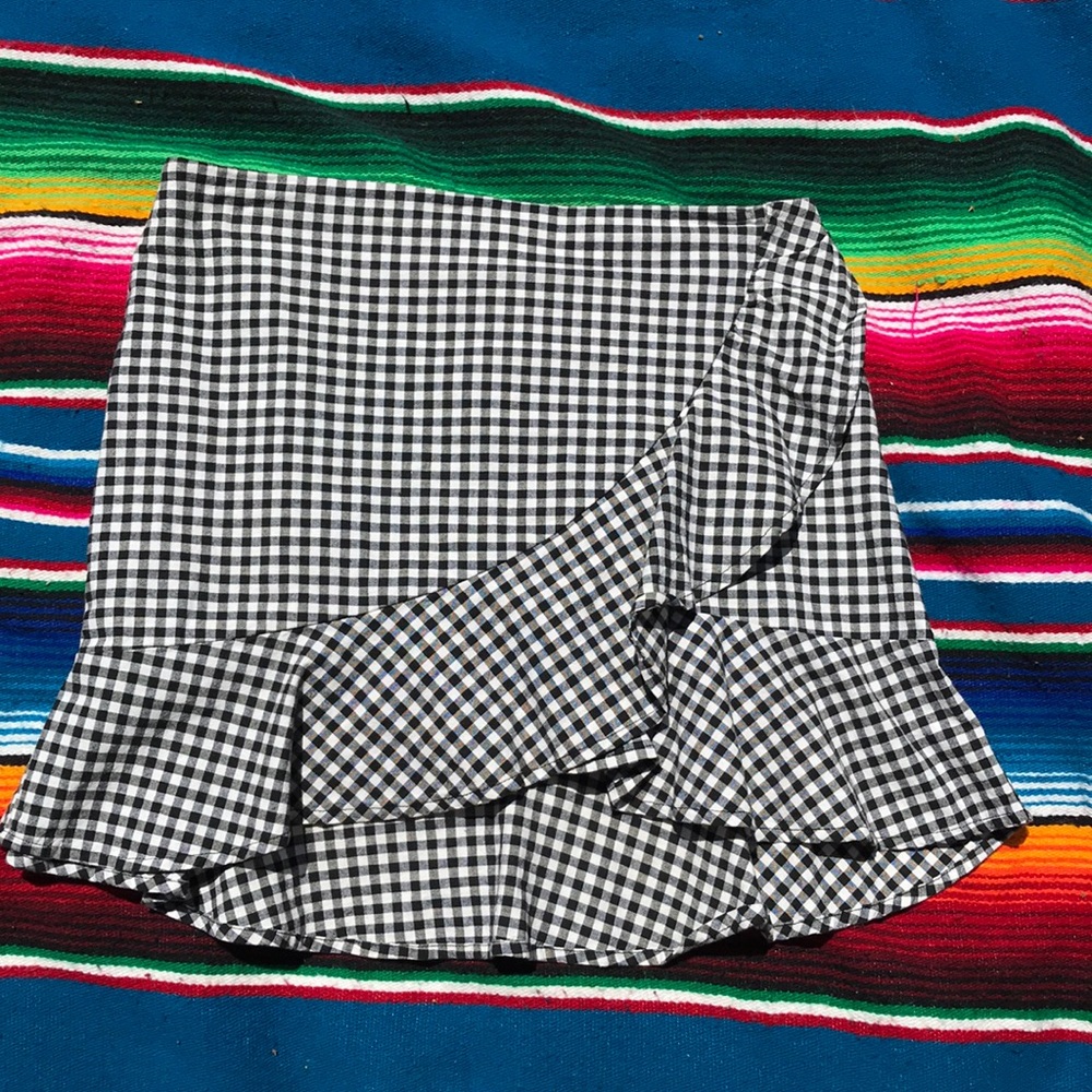 H&M Divided Gingham Mini Skirt